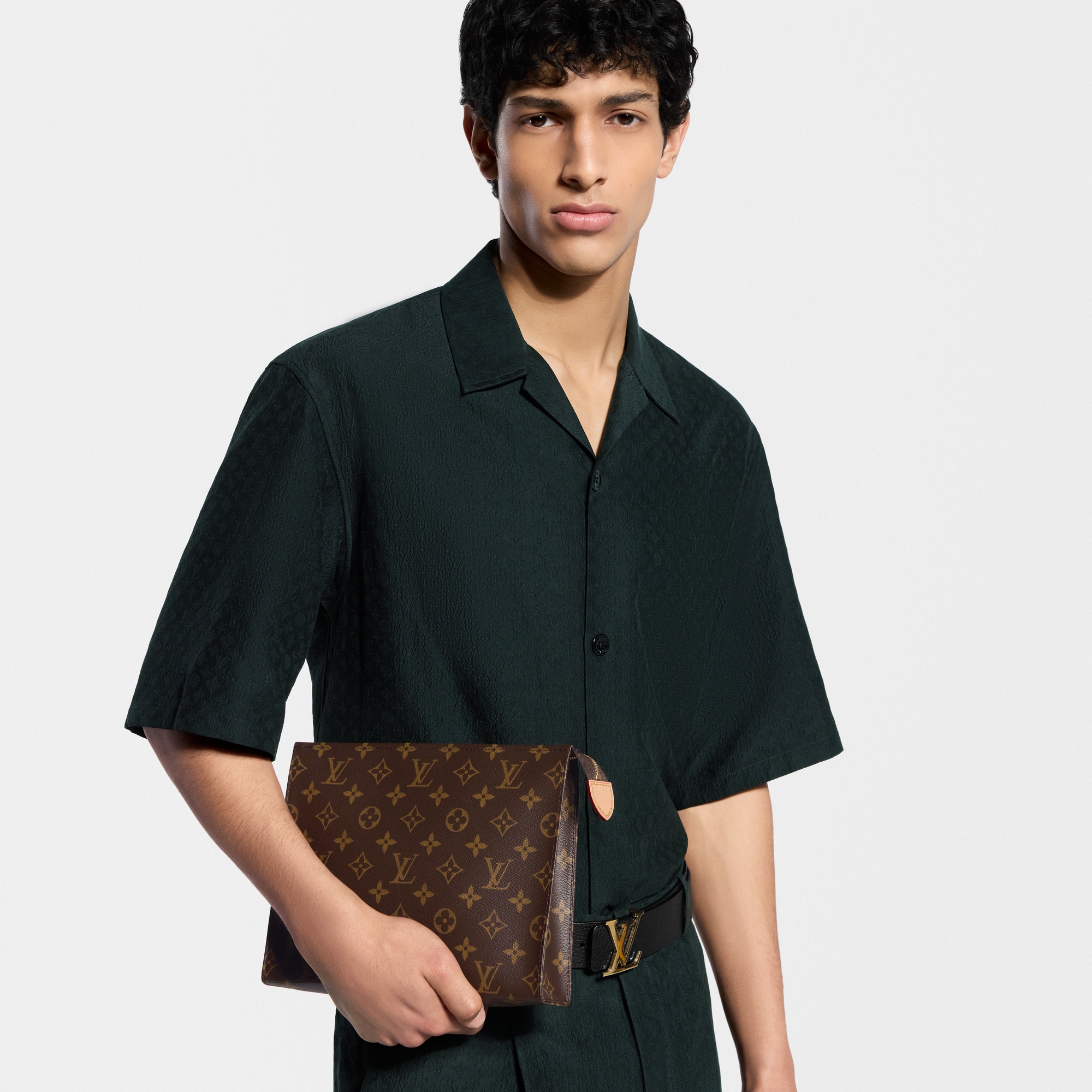 Poche Toilette GM Monogram - Travel | LOUIS VUITTON